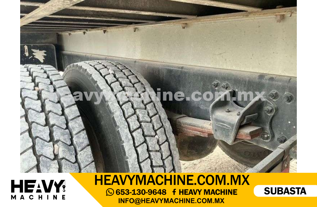 Grúa Titán 2002 STERLING M7500