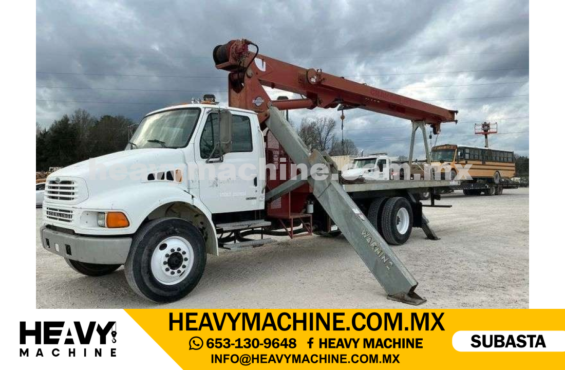 Grúa Titán 2002 STERLING M7500