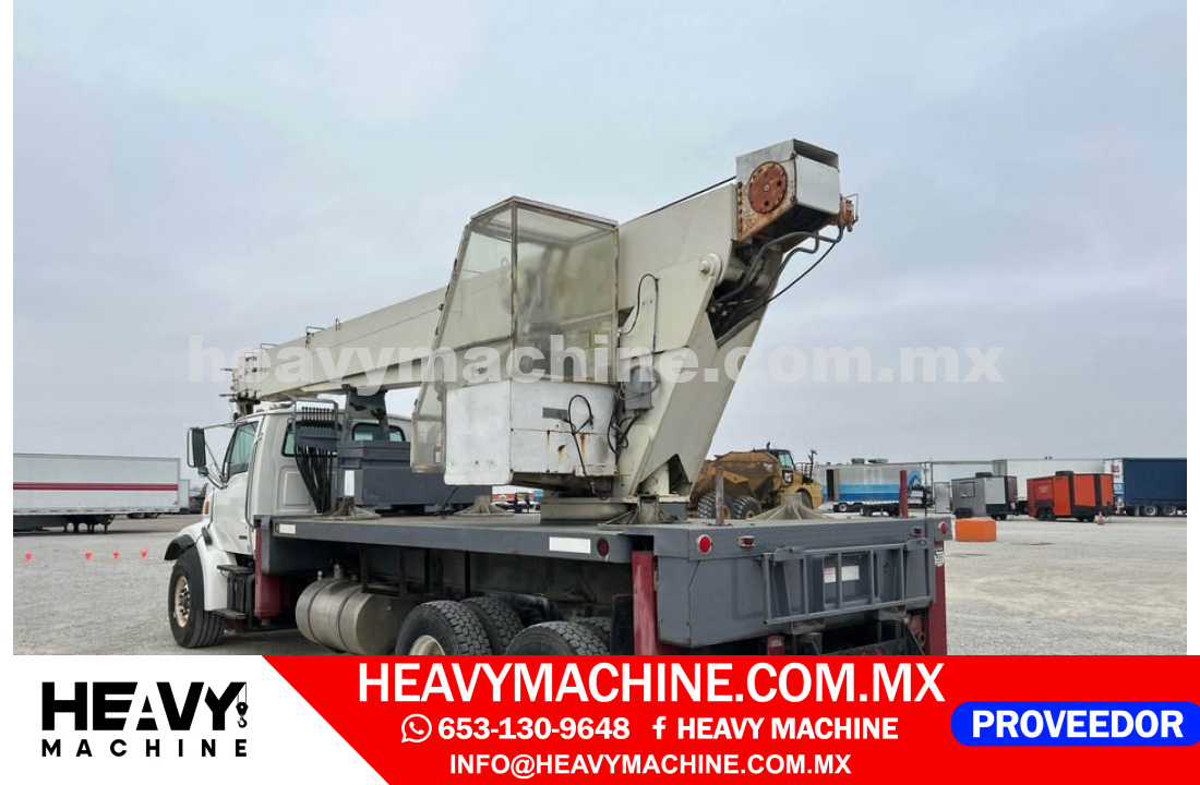 Grúa Titán 2002 STERLING