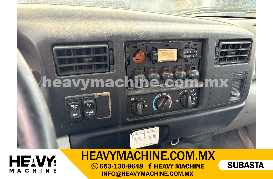 Grúa Titán 2003 FORD F-750 XL