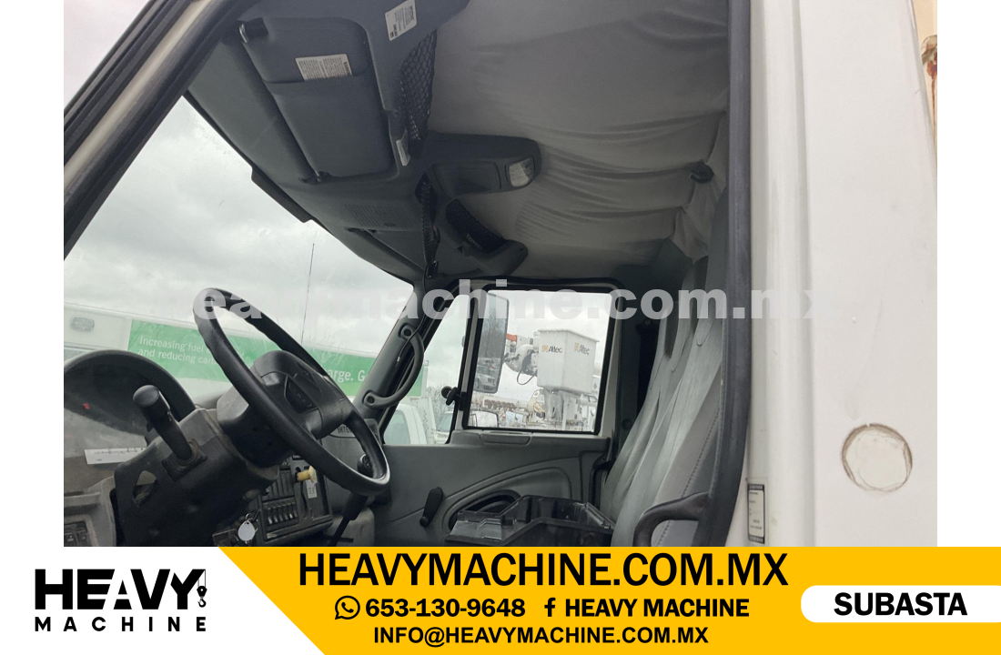 Grúa Titán 2003 INTERNATIONAL 4300