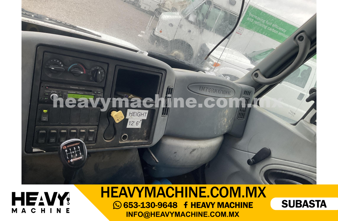 Grúa Titán 2003 INTERNATIONAL 4300