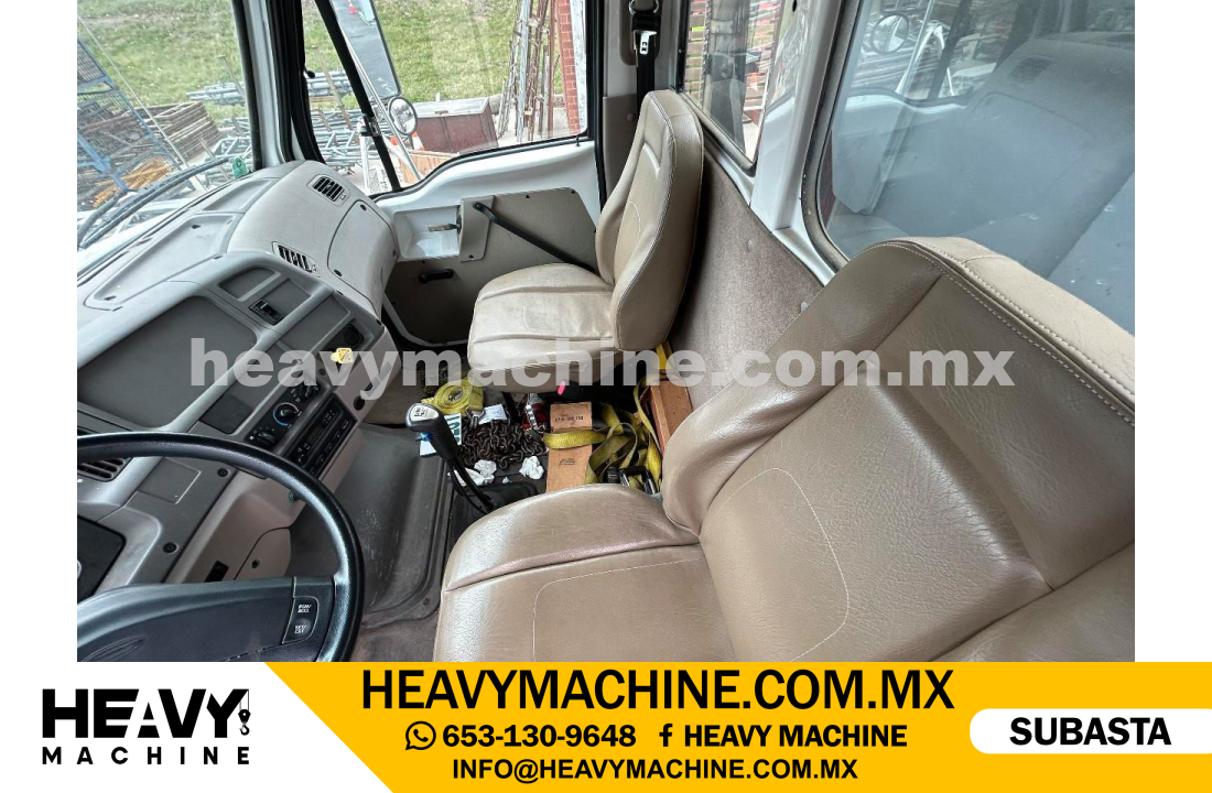 Grúa Titán 2003 STERLING LT7500