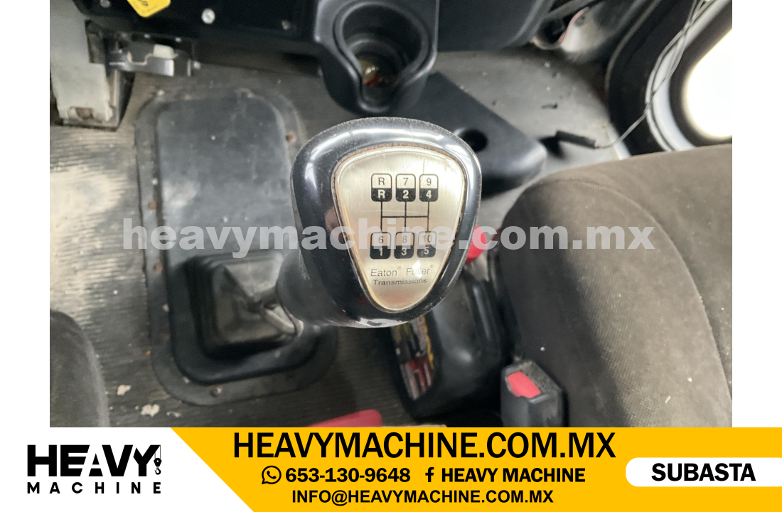 Grúa Titán 2004 PETERBILT 357