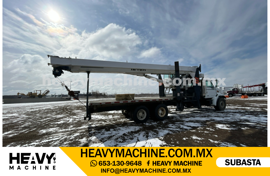 Grúa Titán 2004 STERLING L9500