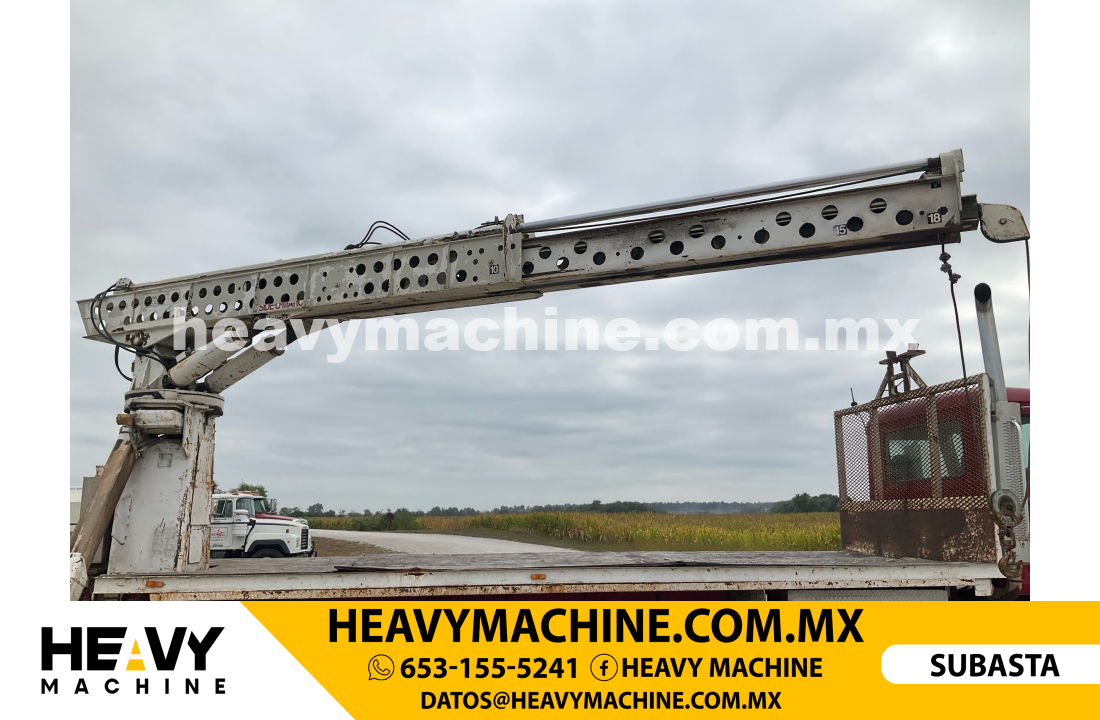 Grúa Titán 2005 MACK CV713