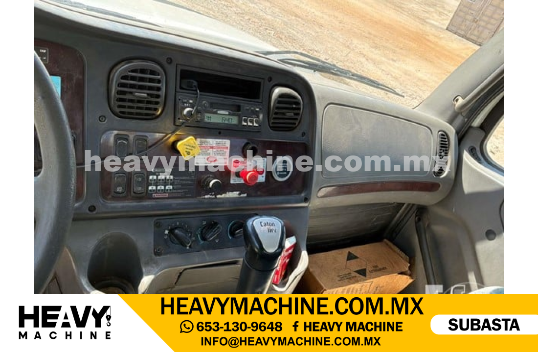 Grúa Titán 2006 FREIGHTLINER M2