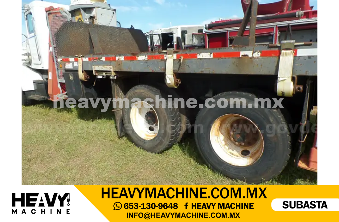 Grúa Titán 2006 PETERBILT 357