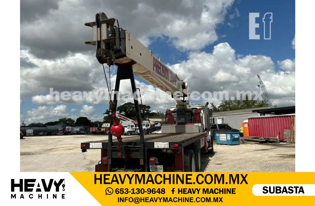 Grúa Titán 2006 STERLING L9500