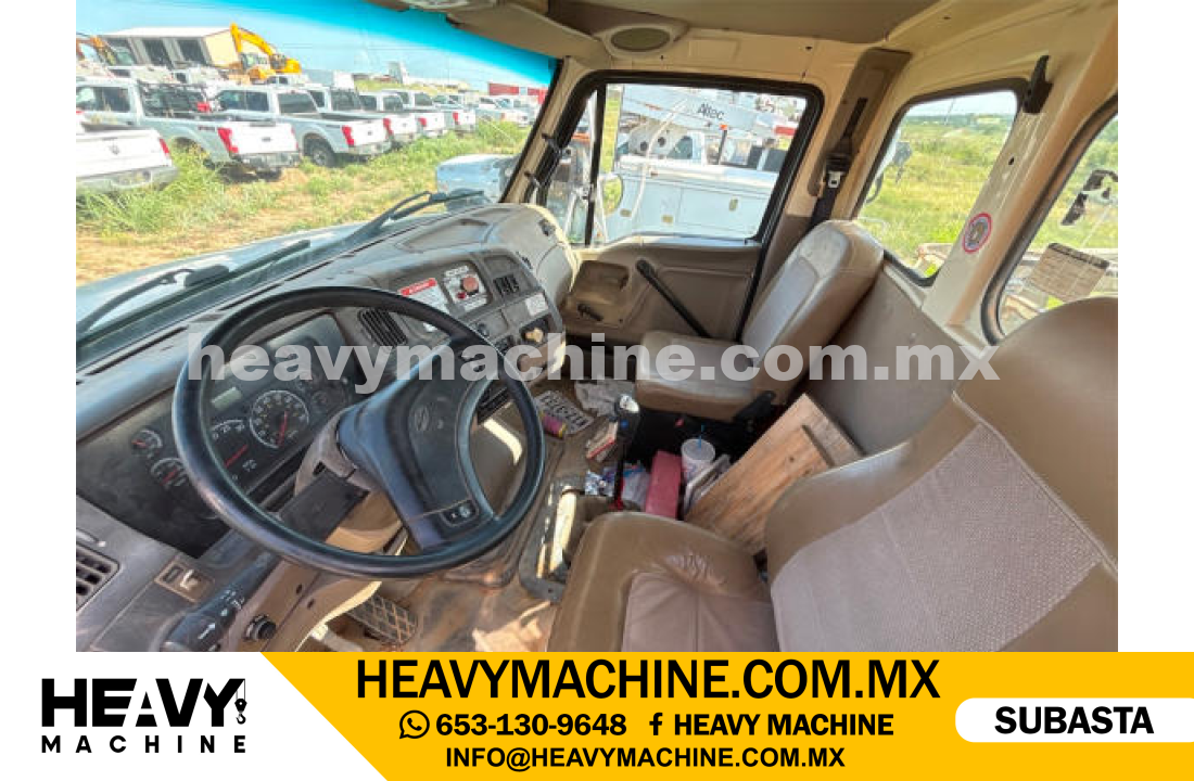 Grúa Titán 2006 STERLING L9500