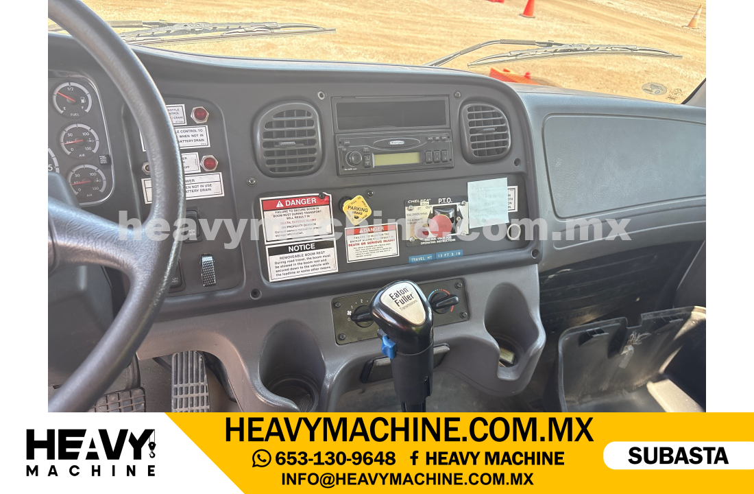 Grúa Titán 2007 FREIGHTLINER M2 106