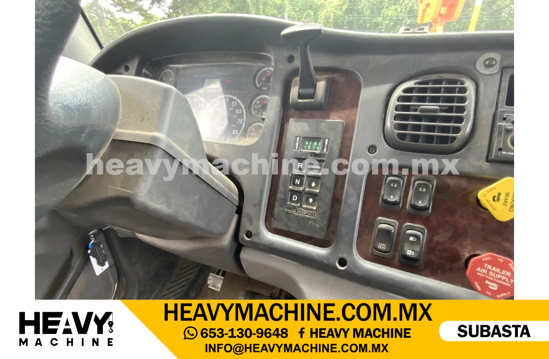 Grúa Titán 2007 FREIGHTLINER M2