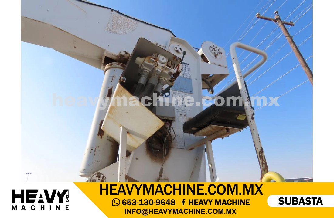 Grúa Titán 2007 PETERBILT 357