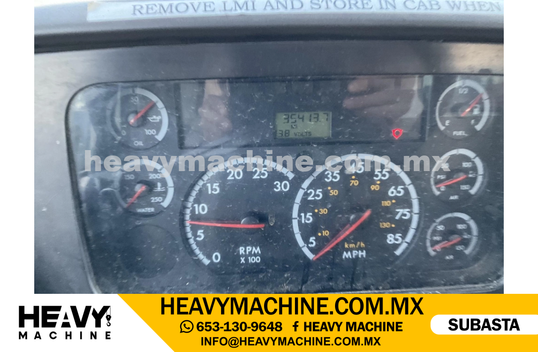 Grúa Titán 2007 STERLING LT7500