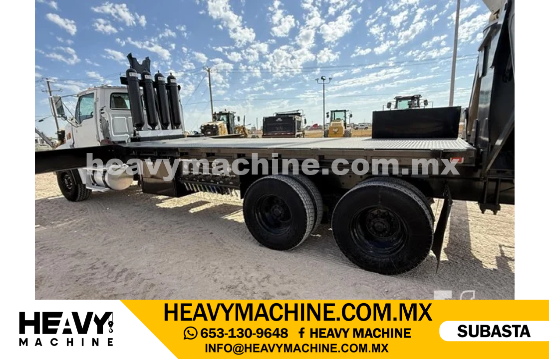 Grúa Titán 2007 STERLING LT7500