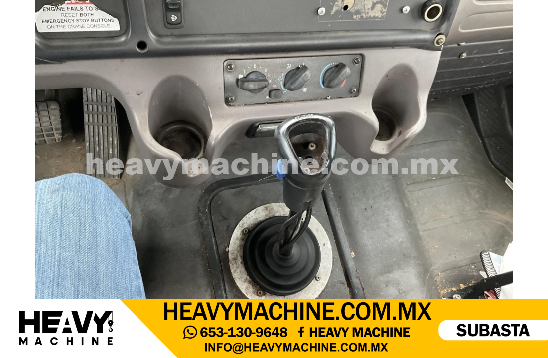 Grúa Titán 2008 FREIGHTLINER M2106