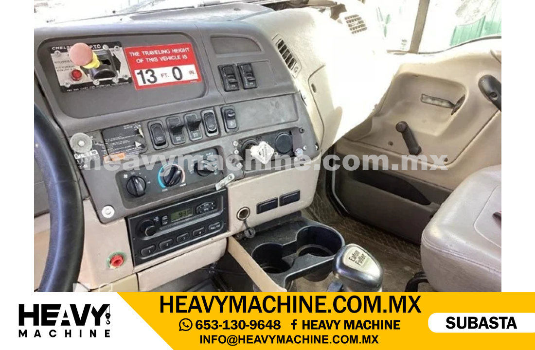 Grúa Titán 2008 STERLING L9500