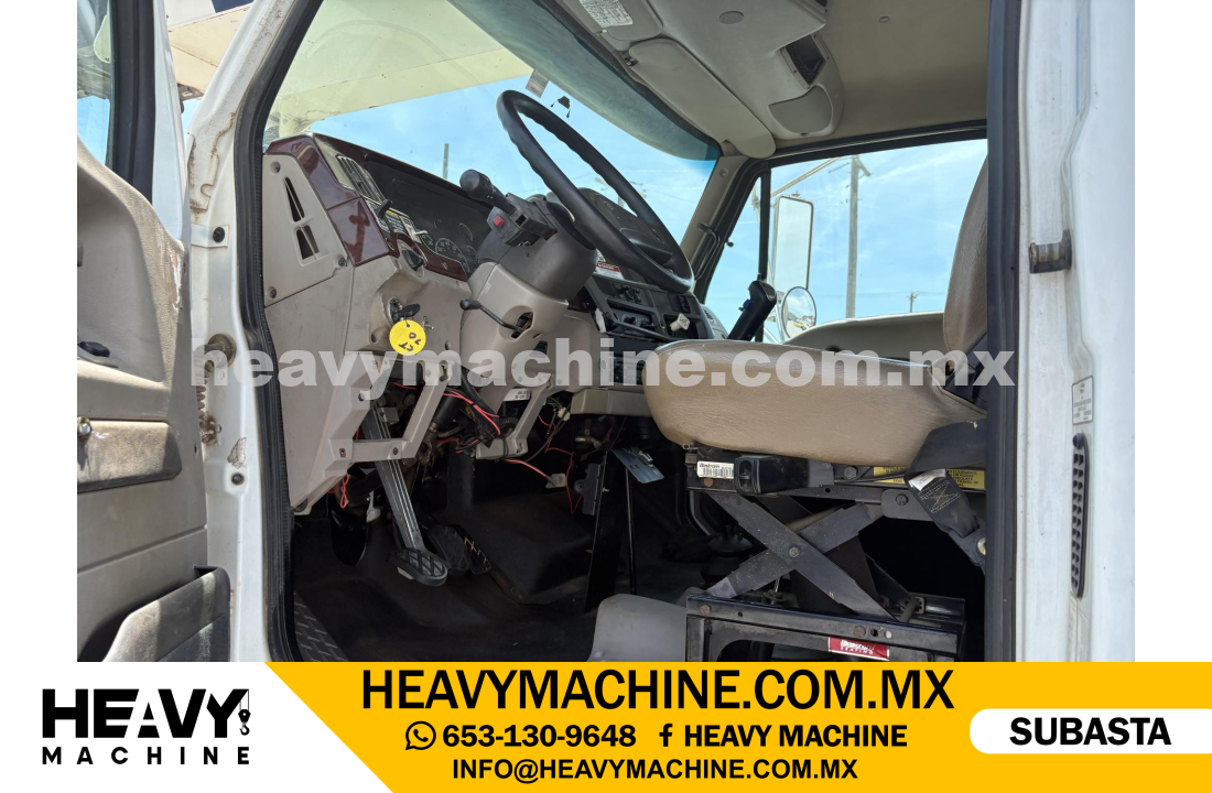 Grúa Titán 2009 STERLING LT8500