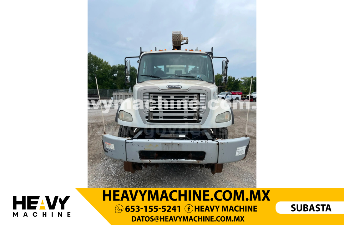 Grúa Titán 2010 FREIGHTLINER