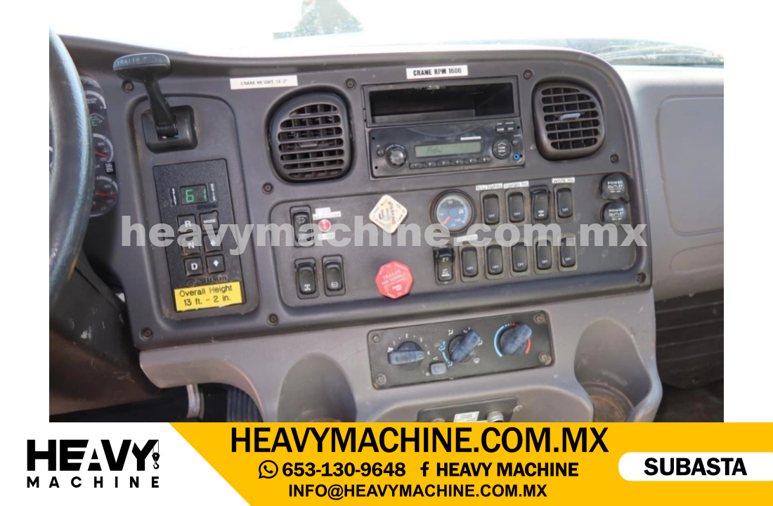 Grúa Titán 2012 FREIGHTLINER M-280
