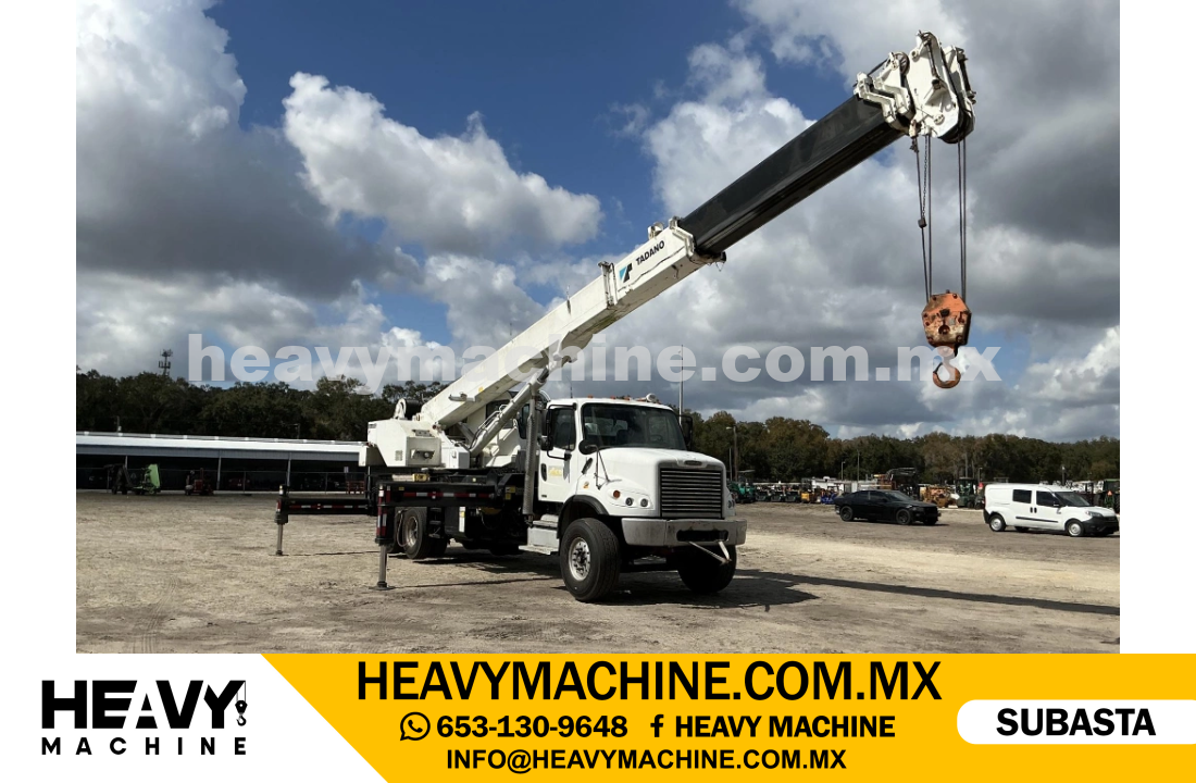 Grúa Titán 2012 FREIGHTLINER M2106