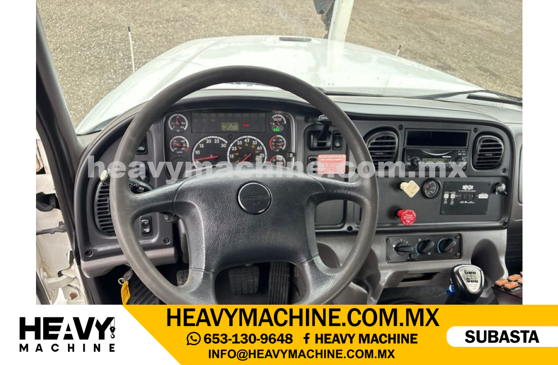 Grúa Titán 2012 FREIGHTLINER M2