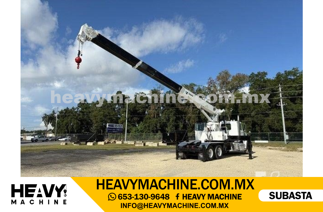 Grúa Titán 2012 FREIGHTLINER 114