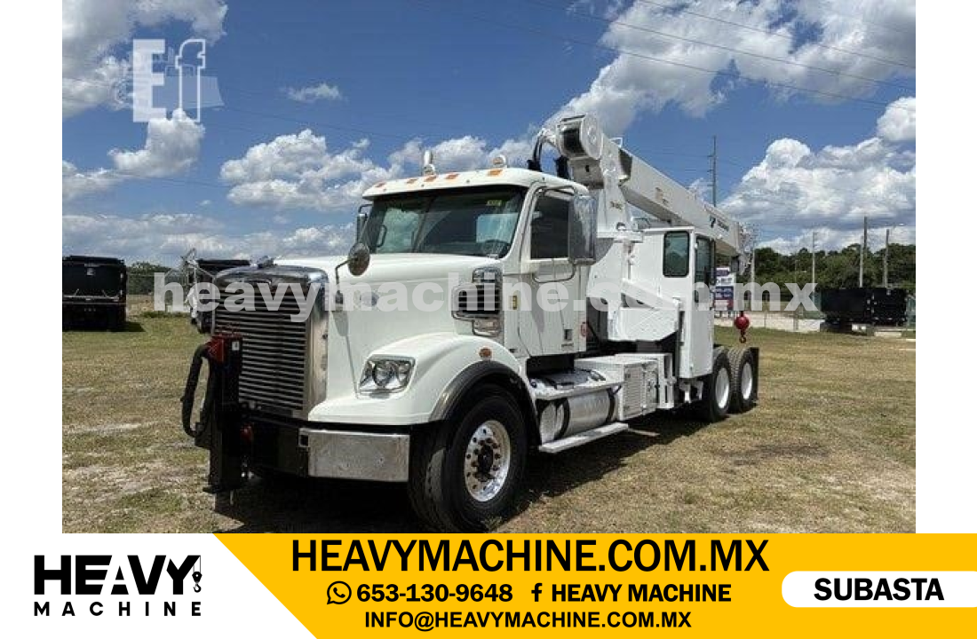 Grúa Titán 2012 FREIGHTLINER 114