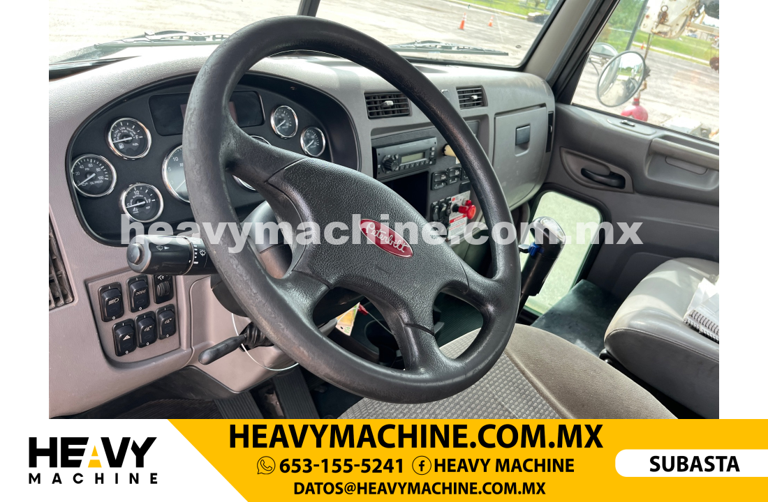 Grúa Titán 2012 PETERBILT 348