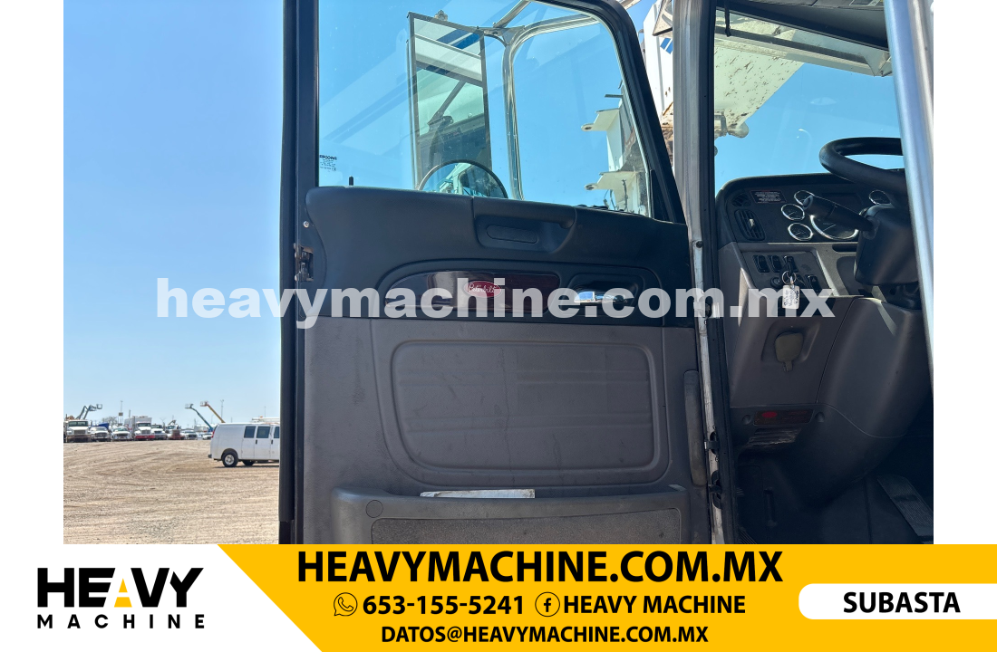 Grúa Titán 2012 PETERBILT 367