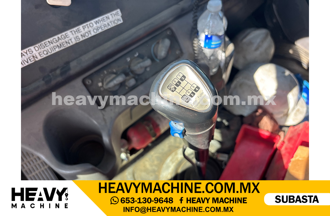 Grúa Titán 2013 FREIGHTLINER 108SD