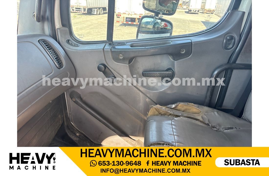 Grúa Titán 2013 FREIGHTLINER 108SD