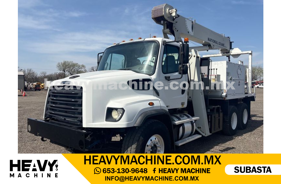 Grúa Titán 2013 FREIGHTLINER 114SD