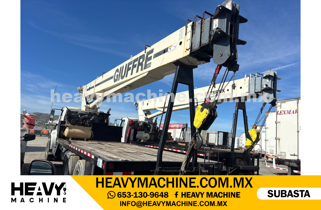 Grúa Titán 2013 FREIGHTLINER M2