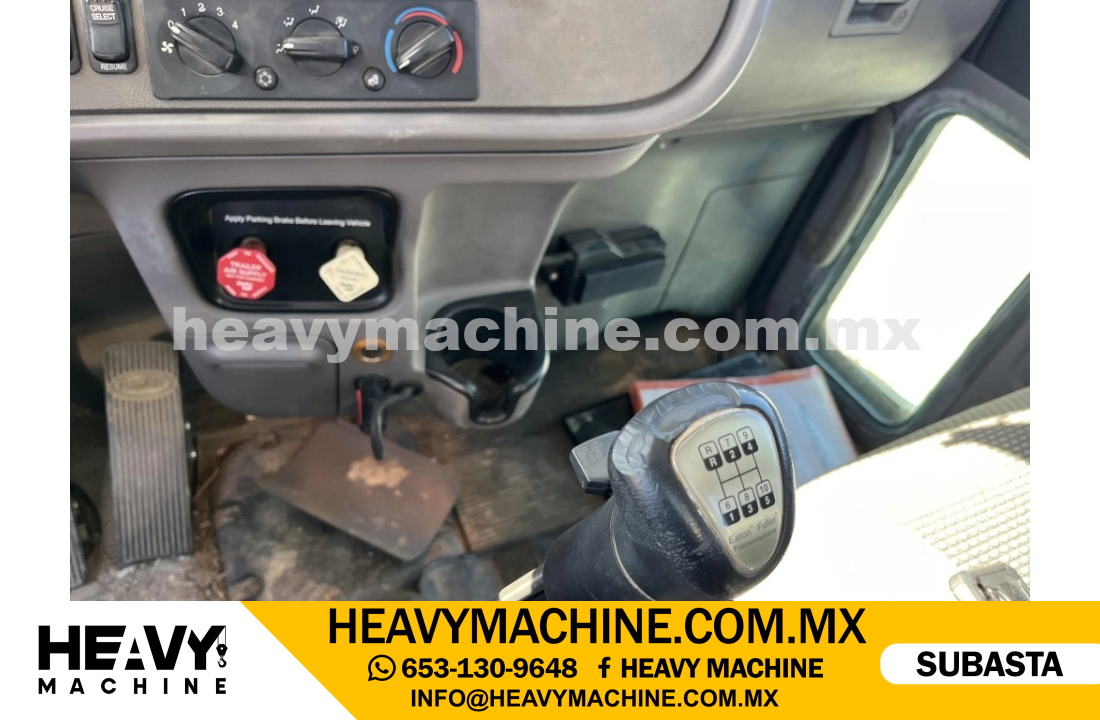 Grúa Titán 2013 PETERBILT 365