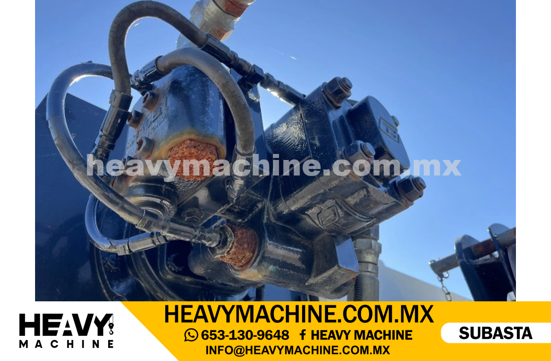 Grúa Titán 2013 PETERBILT 365