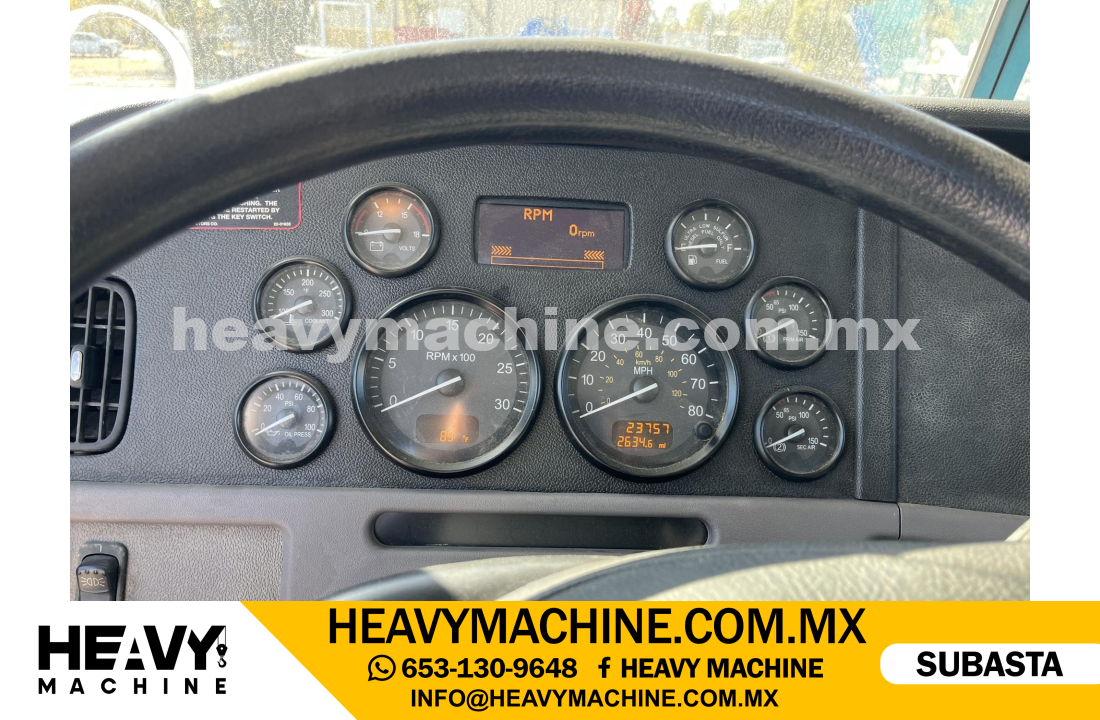 Grúa Titán 2013 PETERBILT 365