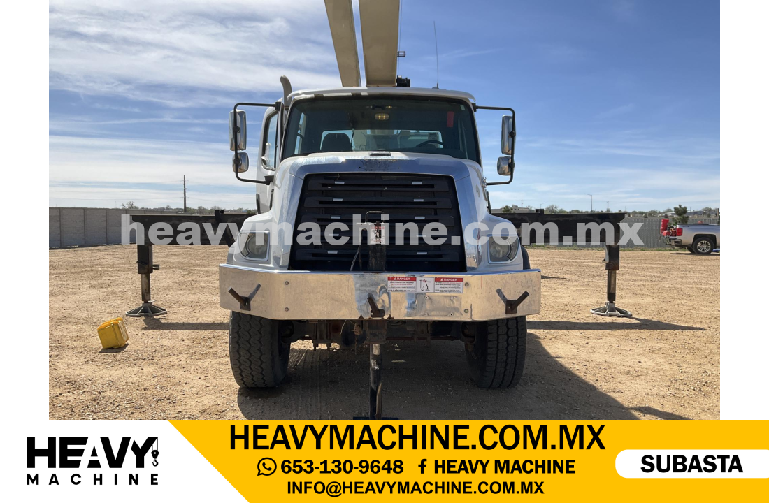 Grúa Titán 2014 FREIGHTLINER 108SD