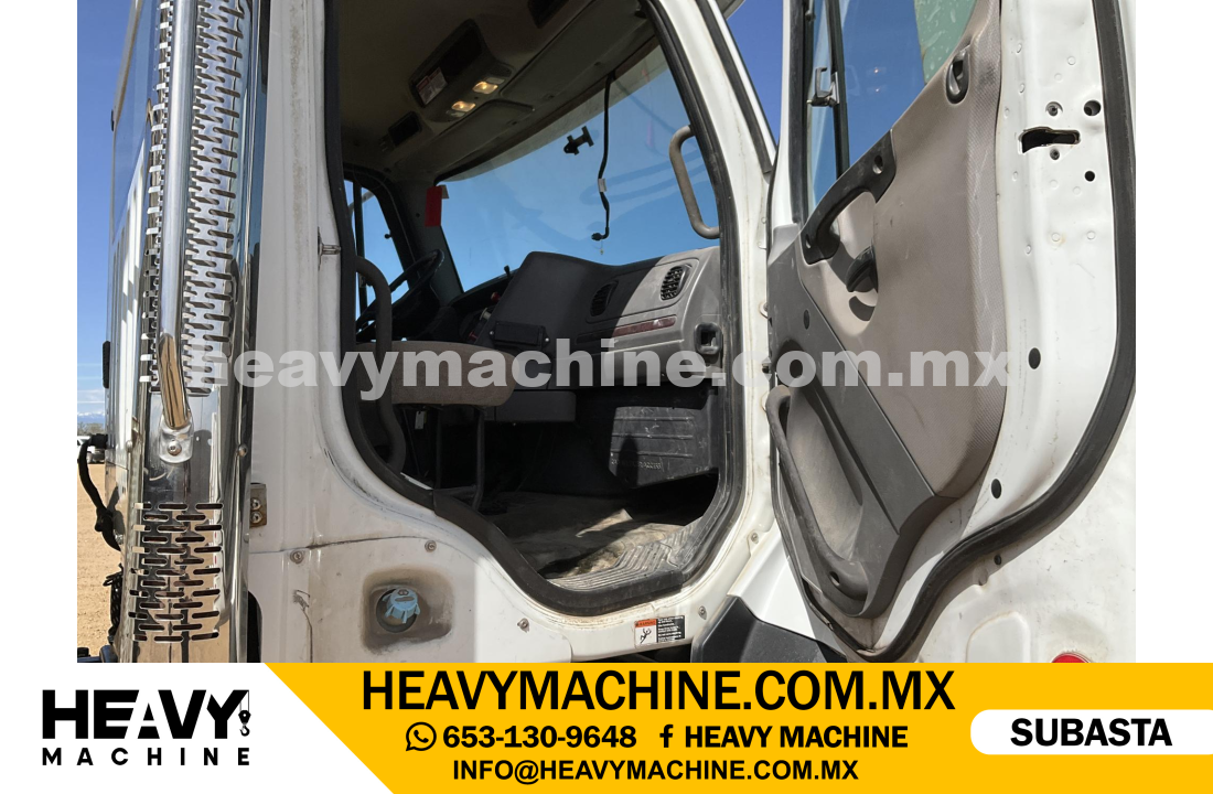 Grúa Titán 2014 FREIGHTLINER 108SD