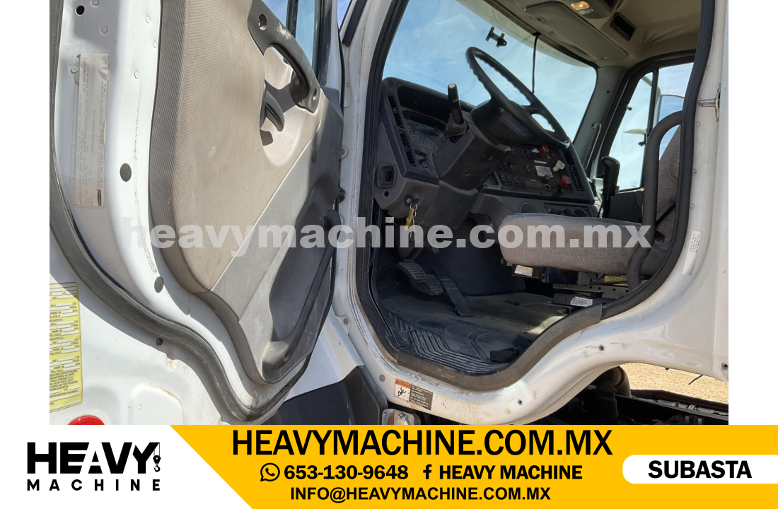 Grúa Titán 2014 FREIGHTLINER 108SD