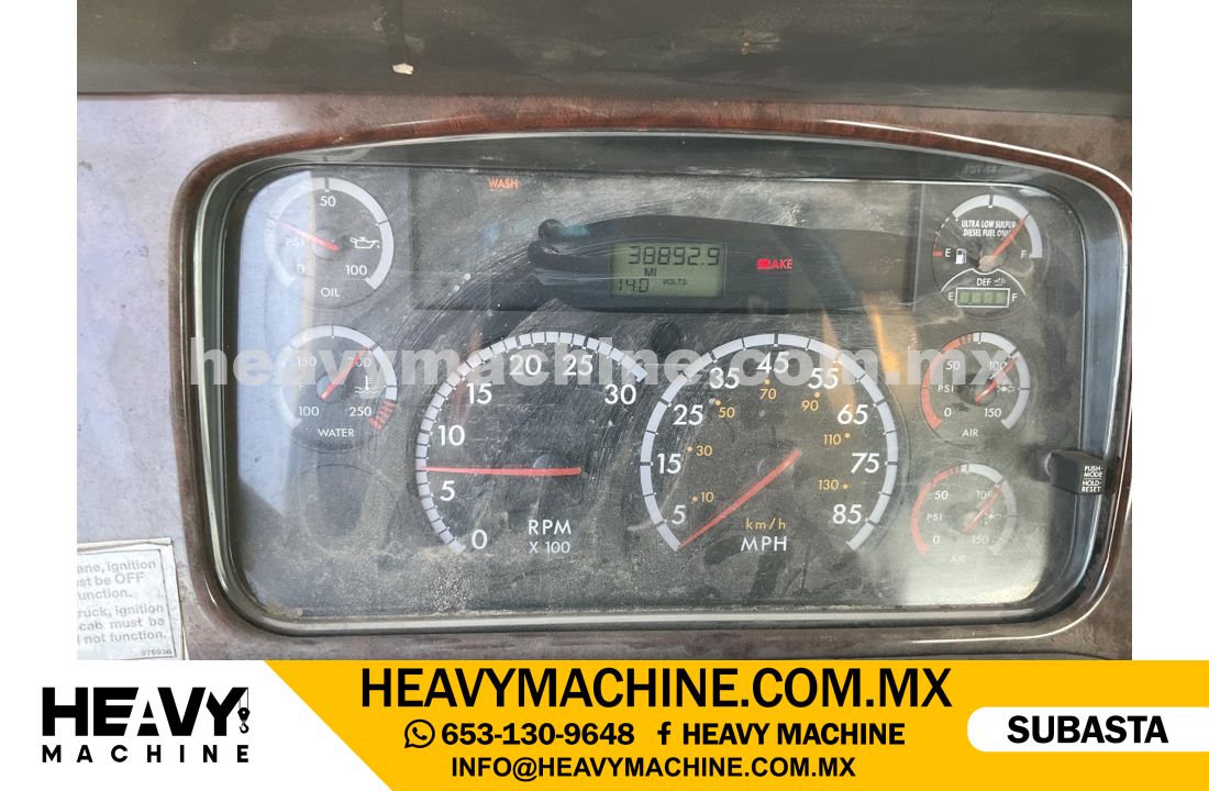 Grúa Titán 2014 FREIGHTLINER 108SD