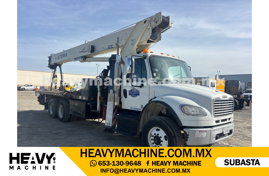 Grúa Titán 2014 FREIGHTLINER M2106