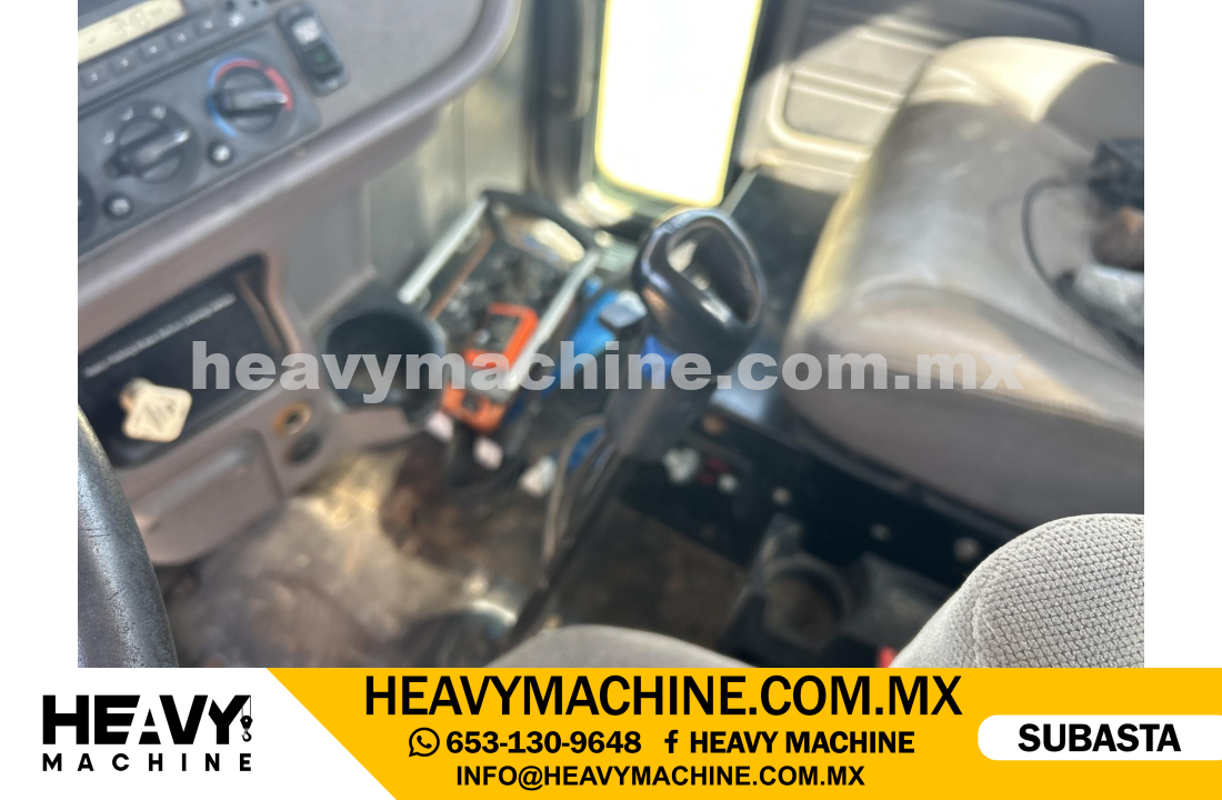 Grúa Titán 2014 PETERBILT 365