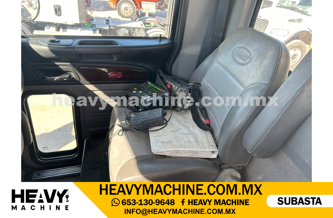 Grúa Titán 2014 PETERBILT 365