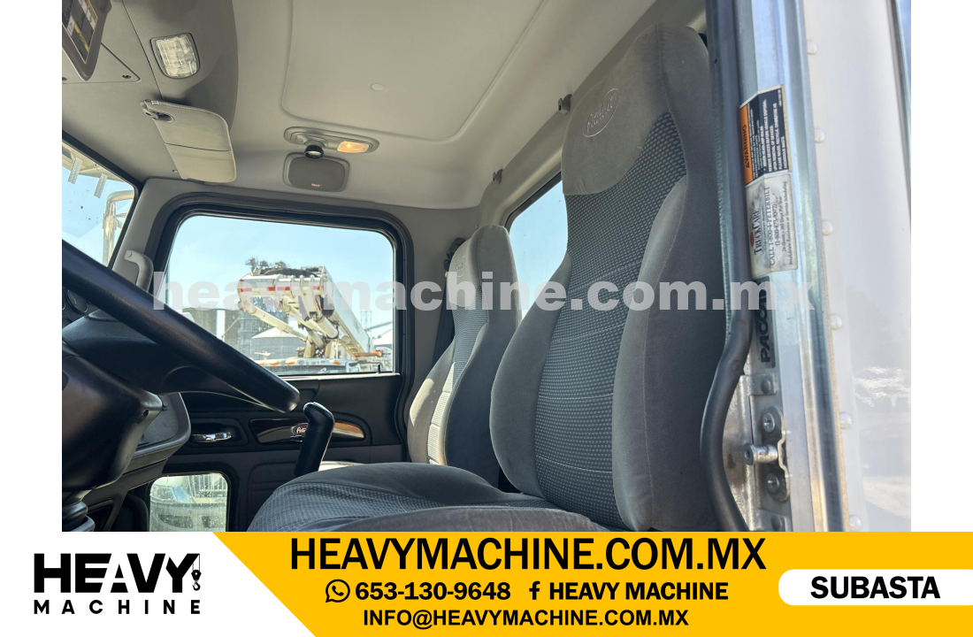 Grúa Titán 2014 PETERBILT 365