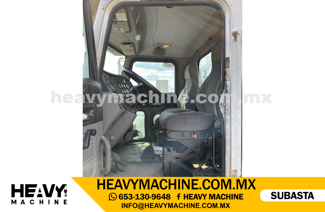 Grúa Titán 2014 PETERBILT 365