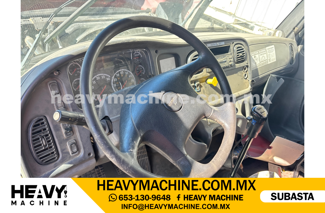 Grúa Titán 2015 FREIGHTLINER 108SD