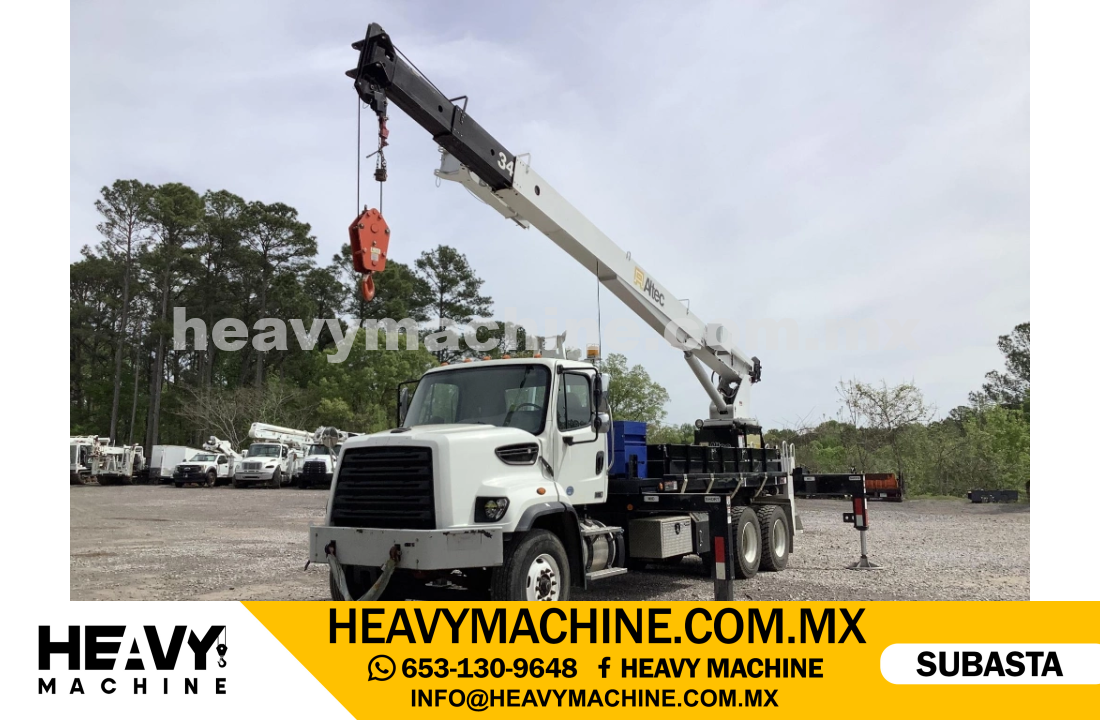 Grúa Titán 2015 FREIGHTLINER 108SD