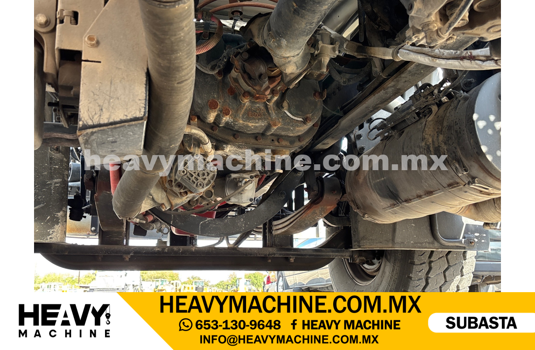 Grúa Titán 2015 FREIGHTLINER 108SD