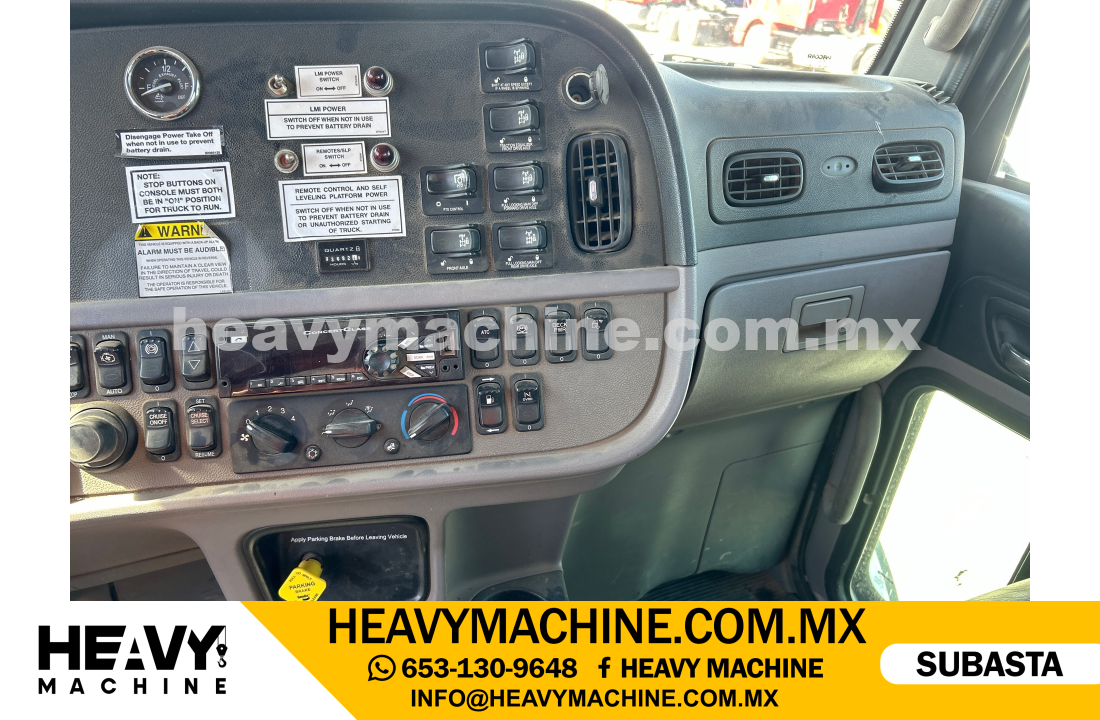 Grúa Titán 2015 PETERBILT 365